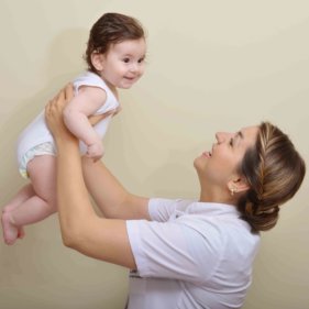 evde bebek hemşireliği resmi 2